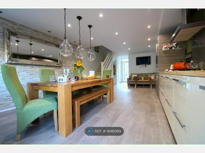 3 Bedroom Terraced House To Rent In Broom Park, Teddington, TW11