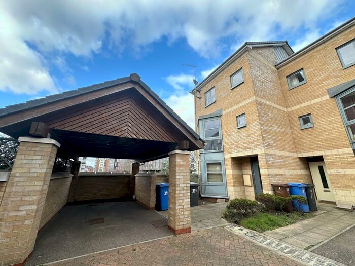 4 Bedroom Town House To Rent In Maude Street, Ipswich, Suffolk, IP3