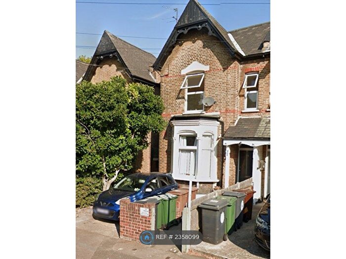 1 Bedroom Flat To Rent In Gainsford Road, London, E17