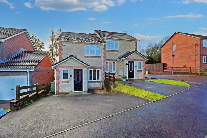 2 Bedroom Semi-Detached House To Rent In Clos Cefn Glas, Llantwit Fardre, Pontypridd, CF38