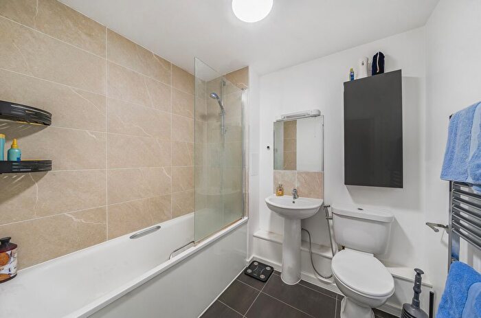1 Bedroom Flat For Sale In Katie Court, Edwin Street, London, E16