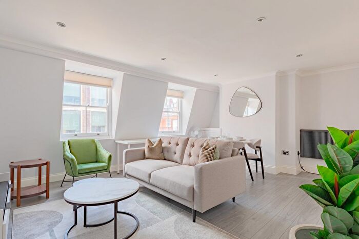 2 Bedroom Flat To Rent In Kensington Church Street, London, W8