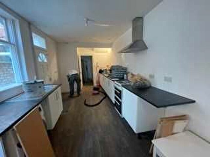 5 Bedroom Terraced House To Rent In Cambridge Street, Leicester, LE3