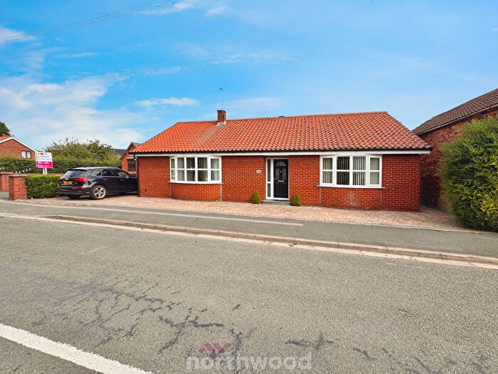 3 Bedroom Detached Bungalow For Sale In South End, Thorne, Doncaster, DN8
