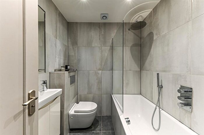 1 Bedroom Flat For Sale In Elgin Avenue, London, W9