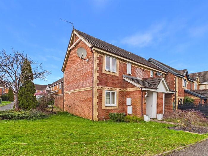 3 Bedroom End Terrace House For Sale In Willowbank, Chippenham, SN14