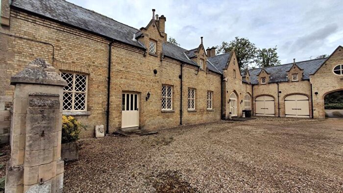 5 Bedroom House To Rent In Haverholme Park, Sleaford, NG34