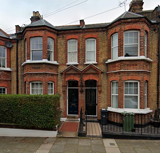 1 Bedroom Flat For Sale In D Iveley Road, London, SW4