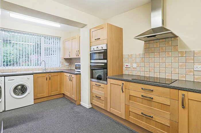 2 Bedroom Semi-Detached House For Sale In Melbourne Road, Wakefield, WF1