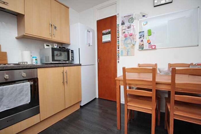 2 Bedroom Duplex To Rent In Maitland Court, Helensburgh, G84