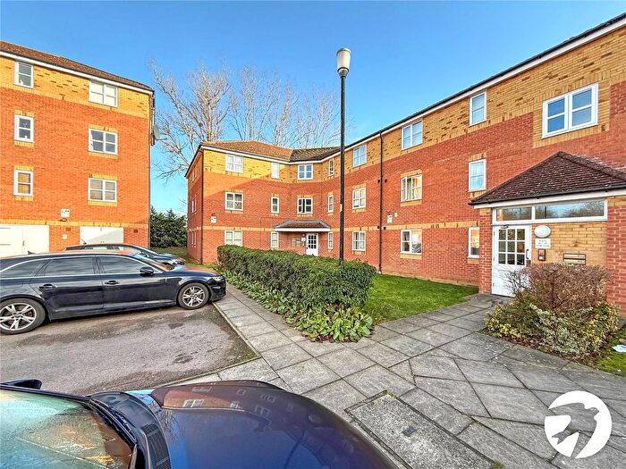 2 Bedroom Garage / Parking To Rent In Thyme Close, London, SE3