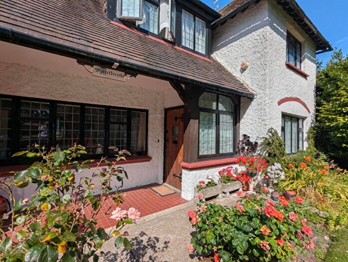4 Bedroom House For Sale In Priory Road, Shanklin, PO37