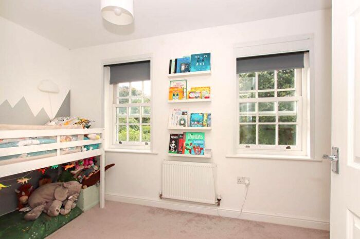 2 Bedroom Cottage For Sale In Park Road, Tring, HP23