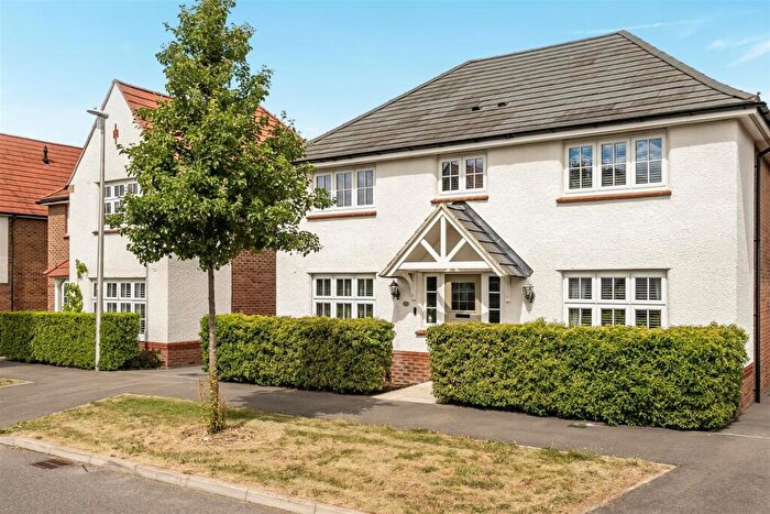 4 Bedroom Detached House For Sale In Bronte Grove, Arborfield Green, Berkshire, RG2
