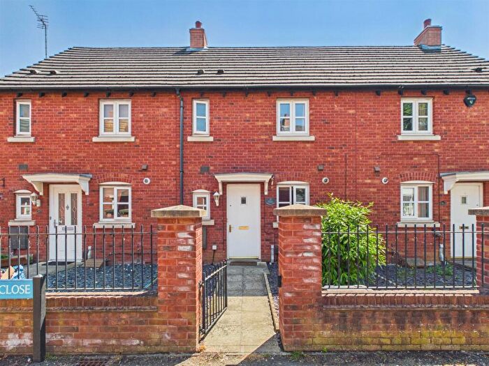 2 Bedroom Terraced House For Sale In Ferndale Close, Longlevens, Gloucester, GL2