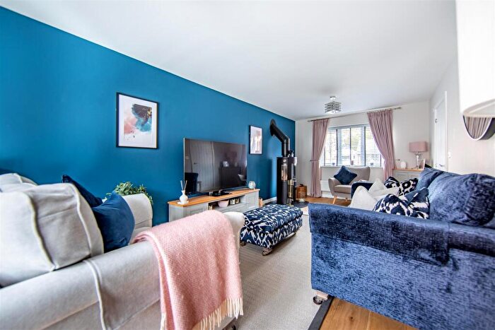 4 Bedroom Detached House For Sale In Fletcher Crescent, Jameson Manor, NE20