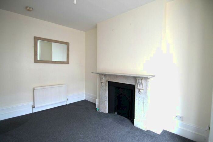 1 Bedroom Flat To Rent In Vicarage Road, London, E10