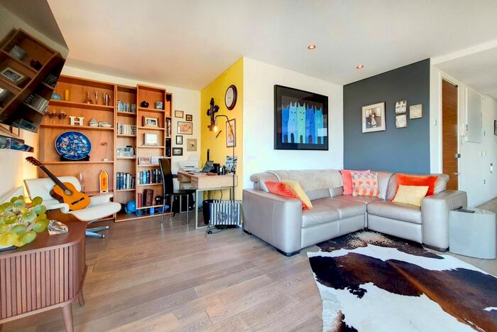 2 Bedroom Flat To Rent In Stannary Street, Kennington, London, SE11