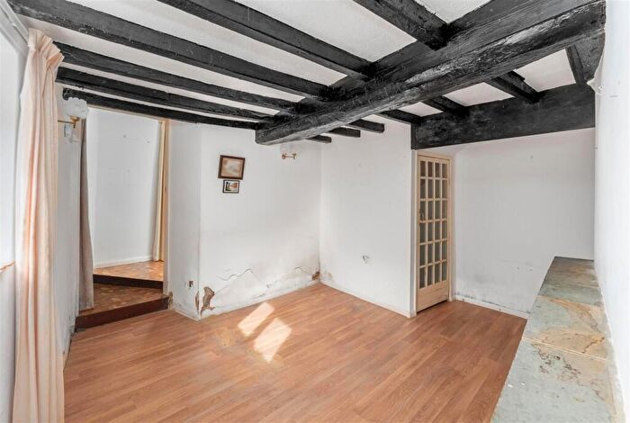 2 Bedroom Cottage For Sale In Spring Lane, Little Bourton, Banbury, OX17