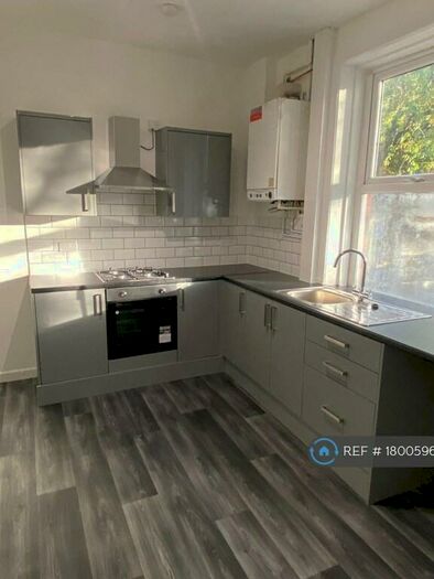 2 Bedroom Terraced House To Rent In Littlebank Street, Oldham, OL4