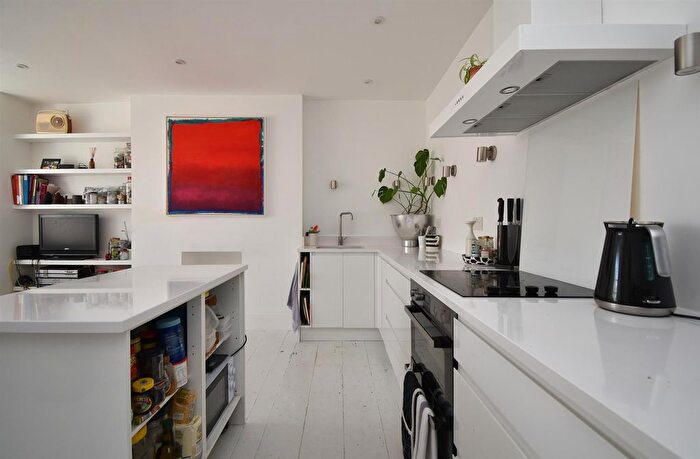 2 Bedroom Flat To Rent In Marina, St. Leonards-On-Sea, TN38