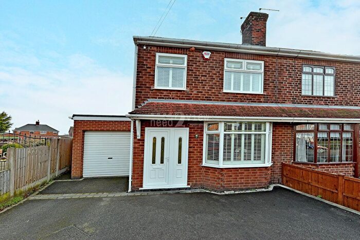 3 Bedroom Semi Detached House For Sale In Brookfield Avenue, Hucknall, Nottingham, NG15