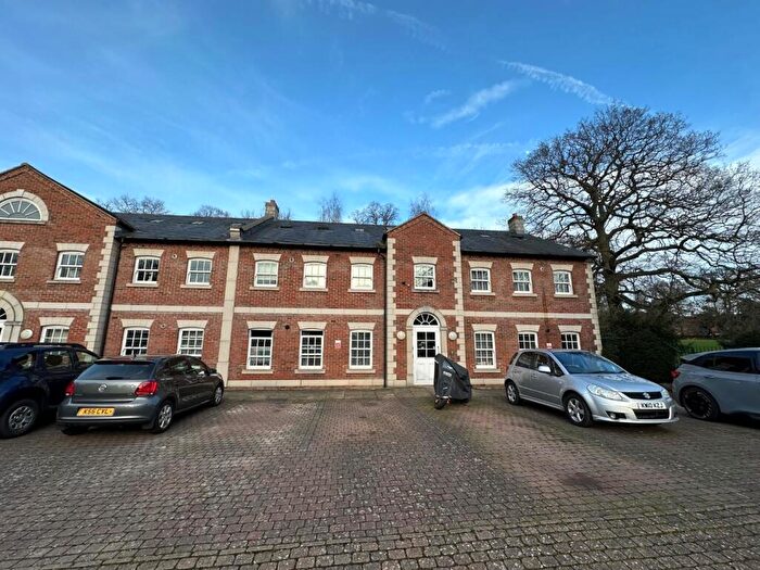 2 Bedroom Apartment For Sale In Thornton Hall Close, Northampton, NN2