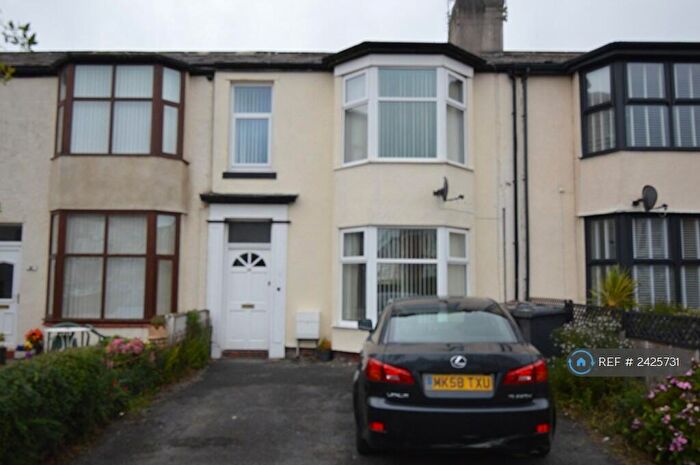 2 Bedroom Flat To Rent In Seabank Road, Southport, PR9