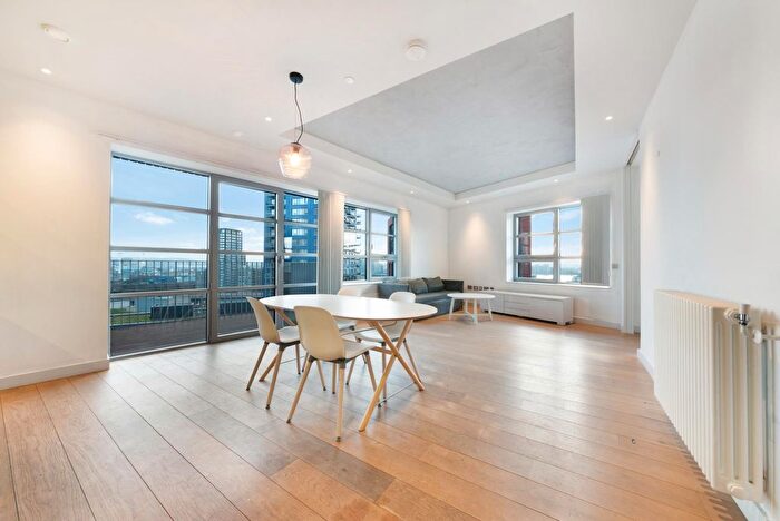 3 Bedroom Flat To Rent In Kent Building, London City Island, London, E14