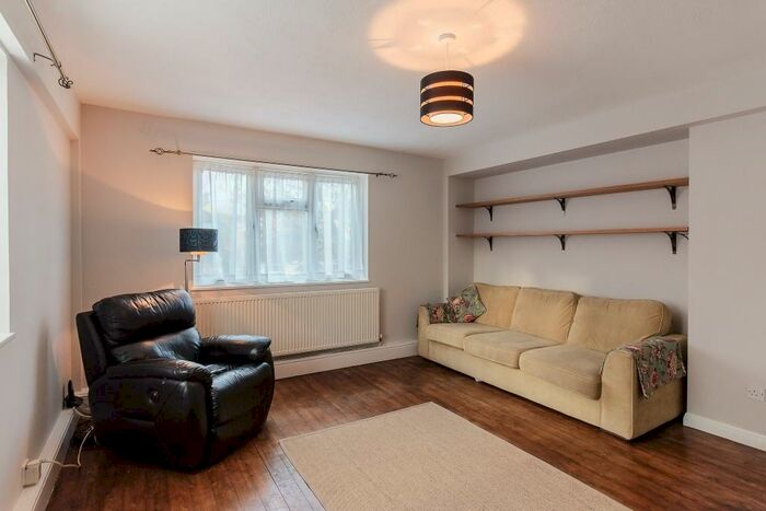 2 Bedroom Flat To Rent In Anerley Road London, SE20