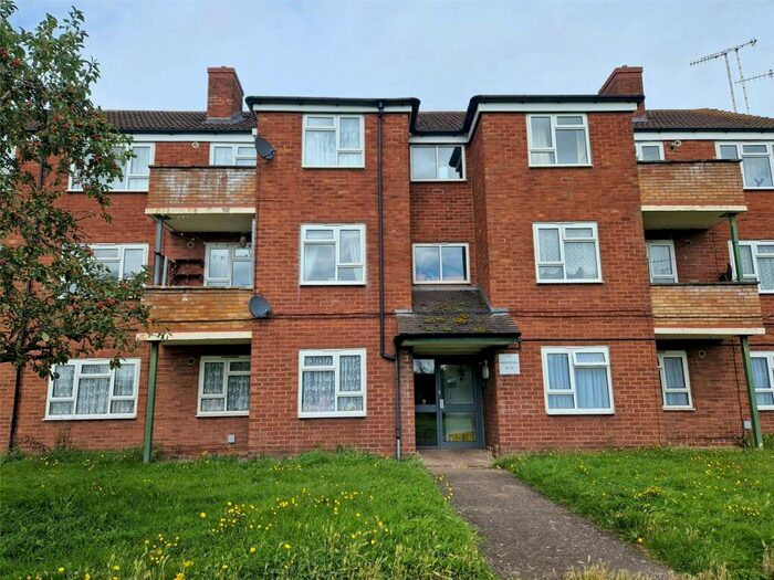 2 Bedroom Flat To Rent In Laurel Grove, Bromsgrove, Worcestershire, B61