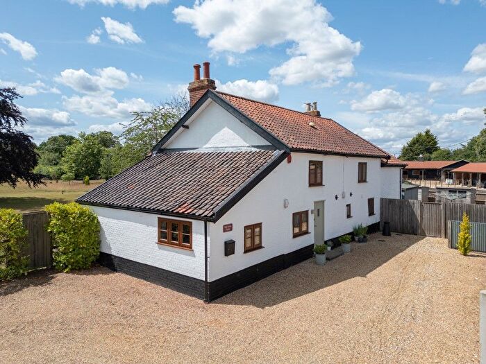 5 Bedroom Detached House For Sale In Morley St. Peter, Wymondham, NR18