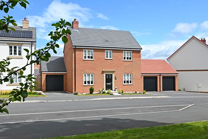 4 Bedroom Detached House For Sale In Ryder Close, Langley Gate, Upper Poppleton, York, YO26