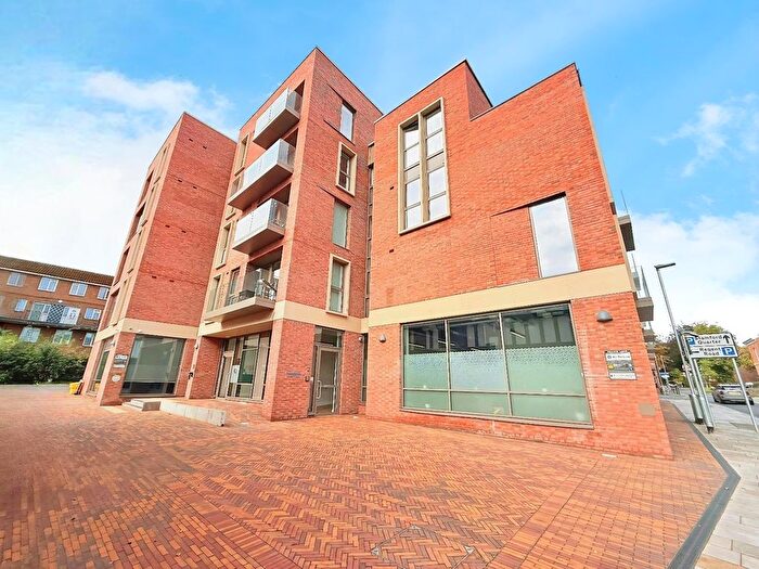 1 Bedroom Flat To Rent In Hope Square, Altrincham, Greater Manchester, WA14