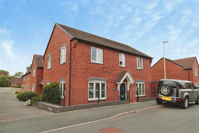4 Bedroom Detached House For Sale In Academy Drive, Rugby, CV21