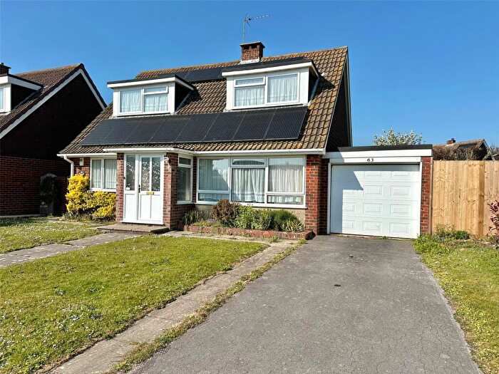 3 Bedroom Detached House For Sale In Knowland Drive, Milford On Sea, Lymington, Hampshire, SO41