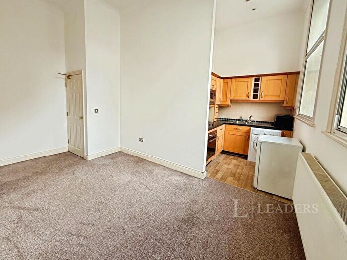 1 Bedroom Flat To Rent In Canute Road, Southampton, Hampshire, SO14