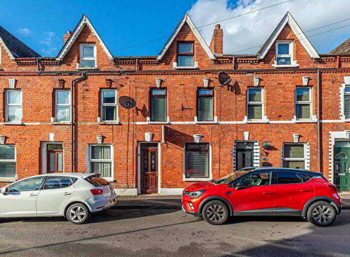 3 Bedroom Mid Terraced House For Sale In Park Parade, Belfast, BT6