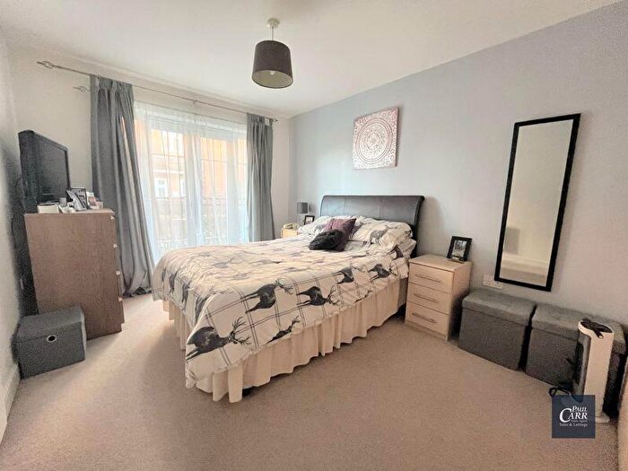 2 Bedroom Flat For Sale In Grange Drive, Streetly, Sutton Coldfield, B74