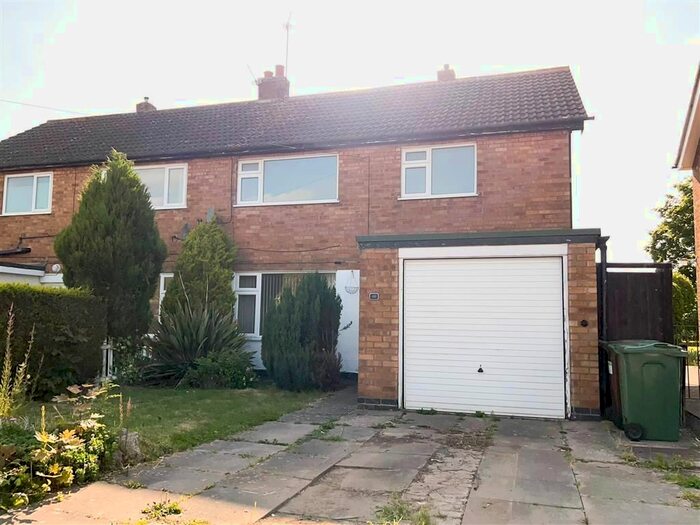 3 Bedroom Semi-Detached House To Rent In Holywell Drive, Loughborough, LE11