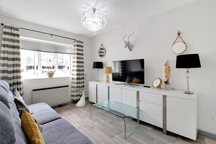2 Bedroom Apartment For Sale In Rolle Quay, Barnstaple, Devon, EX31