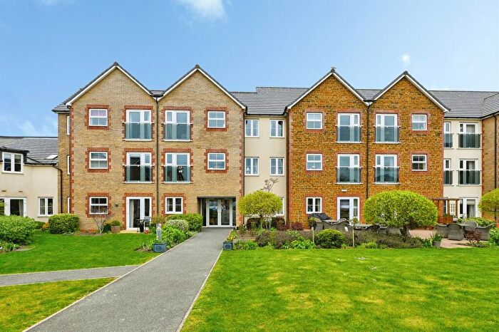1 Bedroom Apartment For Sale In Valentine Road, Hunstanton, PE36