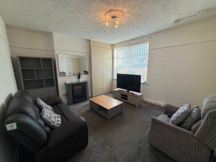 2 Bedroom Flat To Rent In Edgefield Avenue, Newcastle Upon Tyne, NE3
