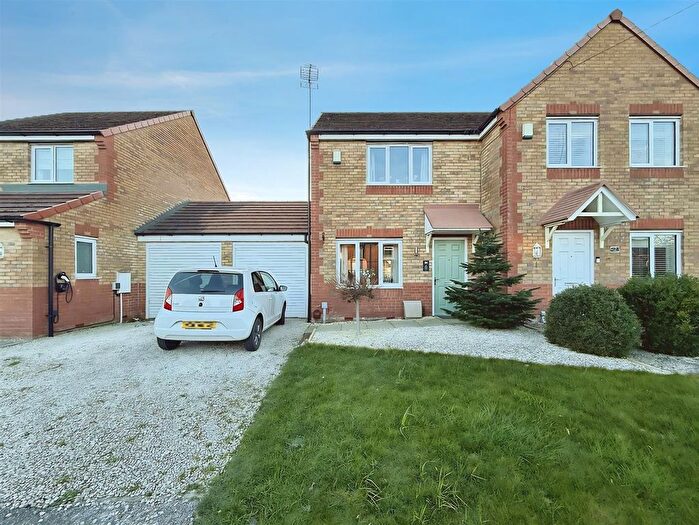 2 Bedroom Semi Detached House For Sale In Whinney Lane, New Ollerton, Newark, NG22