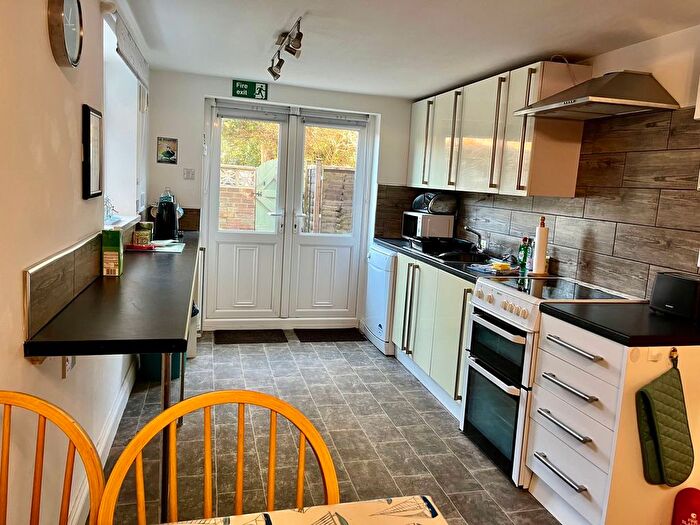 2 Bedroom Flat For Sale In Prospect Hill, Whitby, YO21