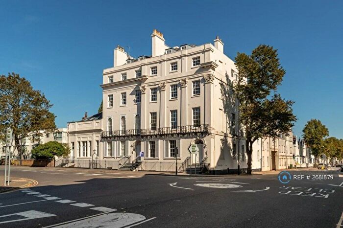 3 Bedroom Semi Detached House To Rent In Clarendon Avenue, Leamington Spa, CV32