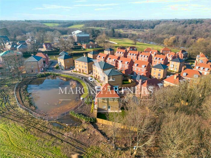 4 Bedroom House To Rent In Barnet, Barnet, EN4