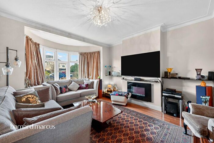 5 Bedroom Semi Detached House For Sale In Highfield Road, Surbiton, KT5