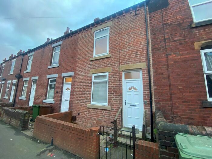2 Bedroom Property To Rent In Marshall Street, Stanley, Wakefield, WF3