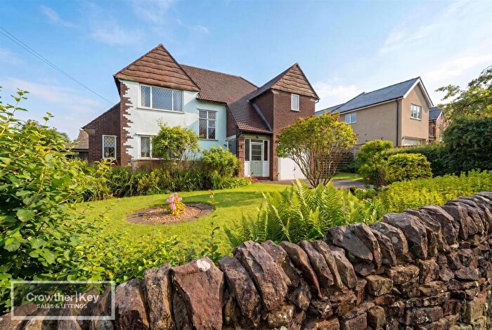 4 Bedroom Detached House For Sale In Lightwood Road, Buxton, SK17